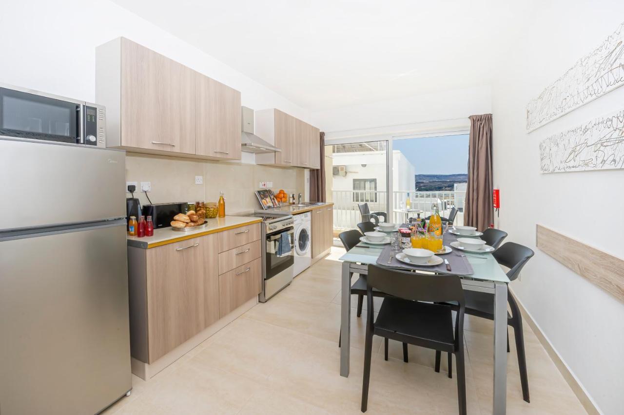 Summer Breeze Comfort Sunny Apartments Close To The Sandy Beaches - By Getawaysmalta Mellieħa Buitenkant foto