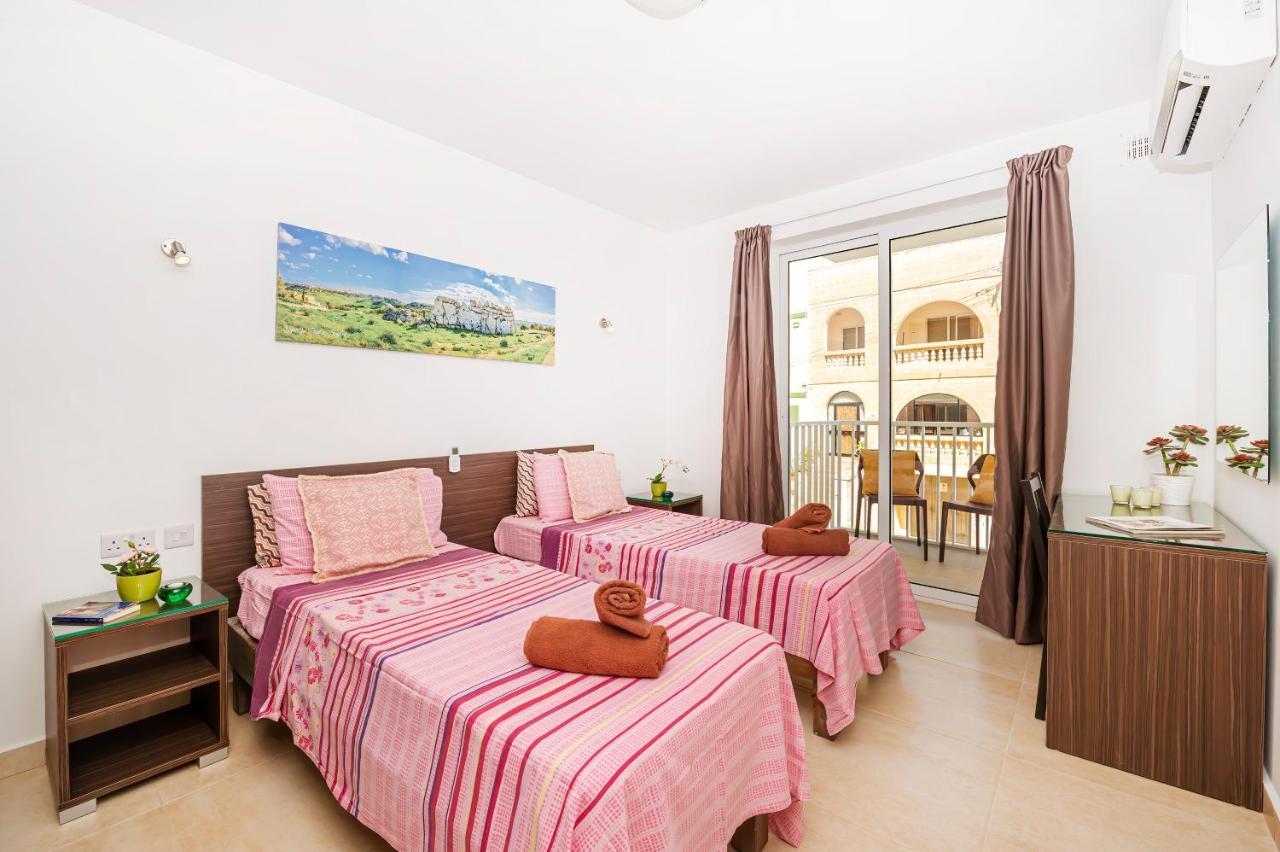 Summer Breeze Comfort Sunny Apartments Close To The Sandy Beaches - By Getawaysmalta Mellieħa Buitenkant foto