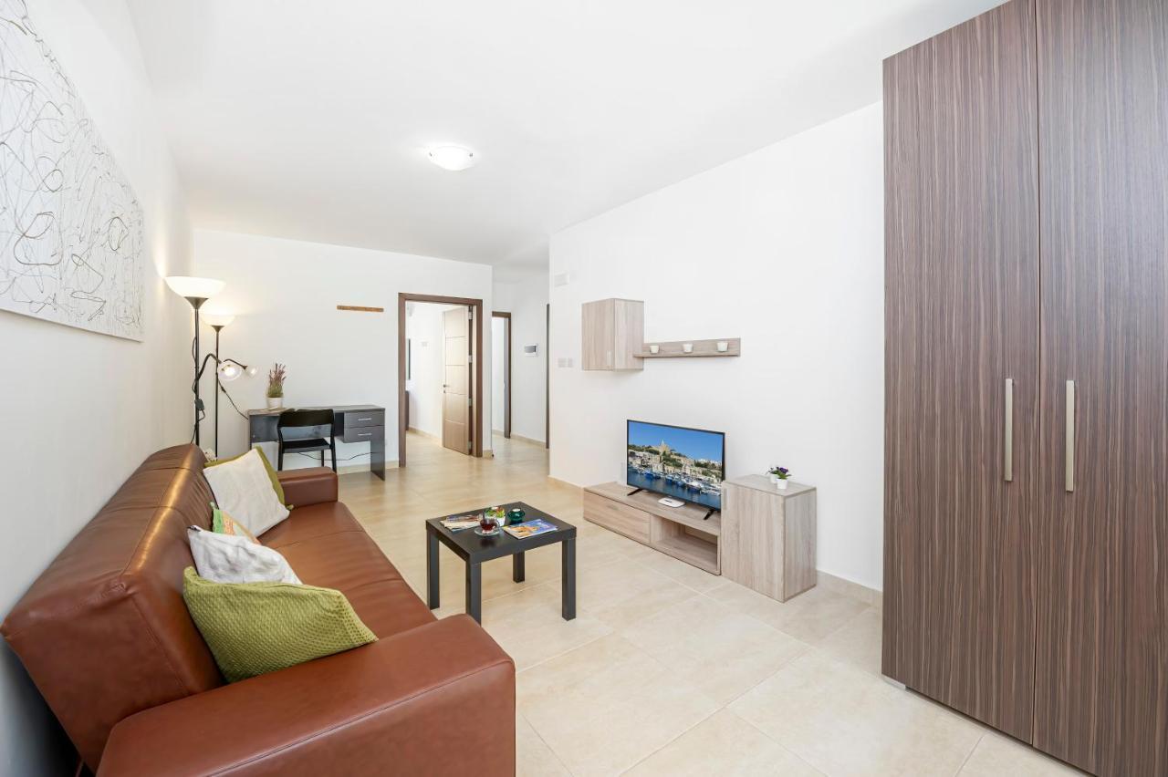 Summer Breeze Comfort Sunny Apartments Close To The Sandy Beaches - By Getawaysmalta Mellieħa Buitenkant foto