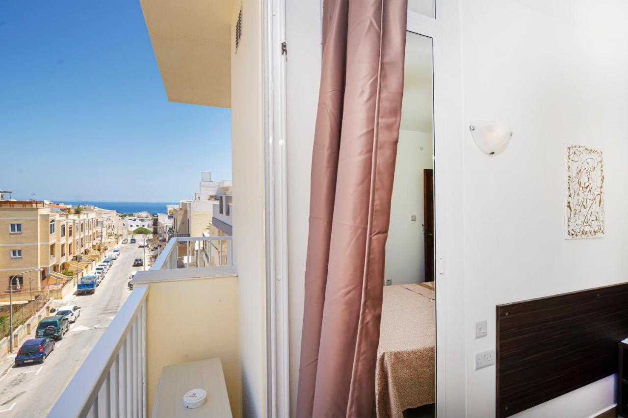 Summer Breeze Comfort Sunny Apartments Close To The Sandy Beaches - By Getawaysmalta Mellieħa Buitenkant foto